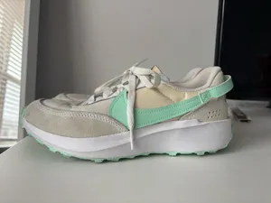 Nike Shoes Women’s thumbnail 5