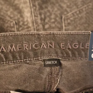 American Eagle Stovepipe High Rise‎ Jeans Womens Size 00 Grey Snake Grunge NWT thumbnail 5