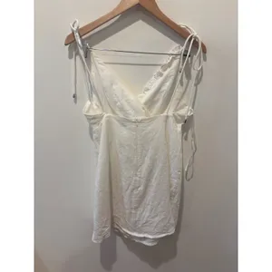 Oh Polly Mini‎ Dress White Ruffle Tie Strap V Neck Button Front Linen Blend thumbnail 2