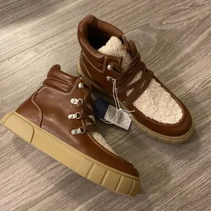 Universal Threads boots. 7 thumbnail 1