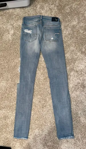 American Eagle Outfitters Ripped Skinnies thumbnail 2