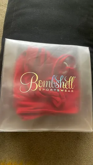 Bombshell red workout bra thumbnail 5