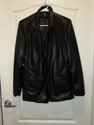Windsor Black Vegan Leather Single-Button Blazer thumbnail 2