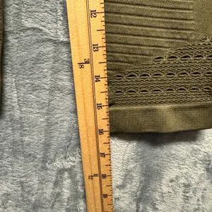 2227 | Gymshark Energy Seamless Cropped High Waist Leggings Olive Green Women S thumbnail 4