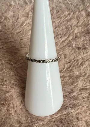 Gorgeous Stainless Steel Silver Intricate Band Size 6 thumbnail 1