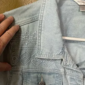 Christopher & banks size XL embroidered light wash denim jacket. thumbnail 8