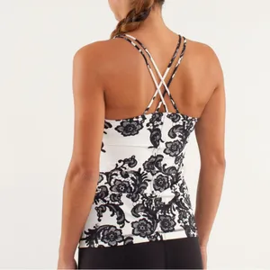 Retro Lululemon Free To Be Tank Lace Print thumbnail 3