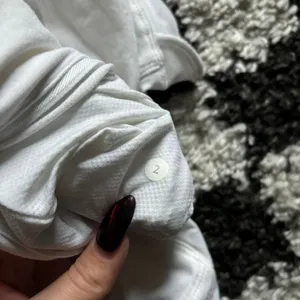 Lululemon Women's White and Grey Top thumbnail 5