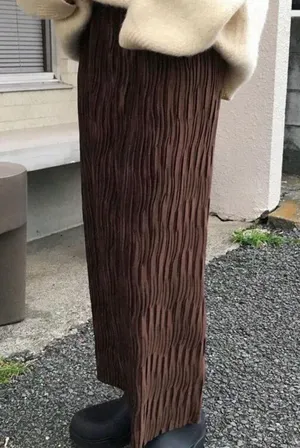 Elegant Brown Pleated Skirt Size 2 thumbnail 1