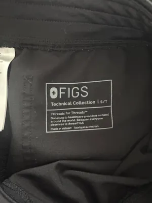 Women’s FIGS Scrub Pants thumbnail 2