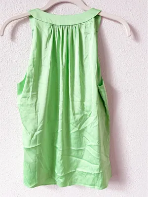 Boston Proper Nikki V Neck Charmeuse Blouse Bright Green Size 2 Colorful Summer thumbnail 2
