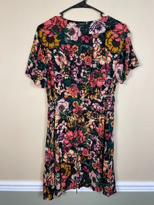 Billabong Women’s Floral Print Multicolor V-Neck Tie Back Short Sleeve Dress thumbnail 4