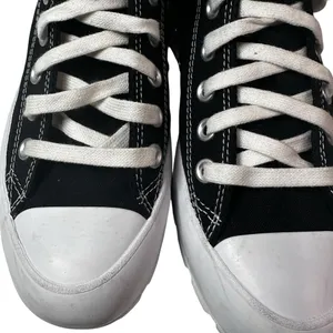 Converse Platform comfort with classic style. Carefully Chosen ❤️ Size: Women’s 8.5 thumbnail 7