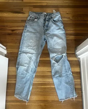 High Wasted Light Jeans thumbnail 1