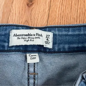 Abercrombie & Fitch The Super Skinny Mid Rise jeans. Size 27/4 thumbnail 6