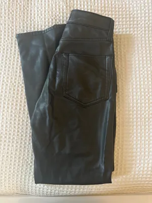 Abercrombie Ankle High-Rise Jeans thumbnail 4