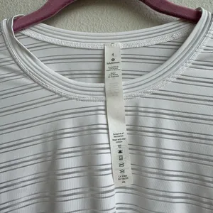 Women’s Lululemon Tie Your Practice Tie Front Long Sleeve Shirt Size 4 Rip Tag thumbnail 3