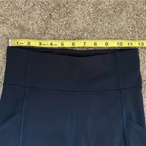 Lululemon Invigorate High-Rise Short 10" in True Navy Blue Size 4 Biker Short thumbnail 6