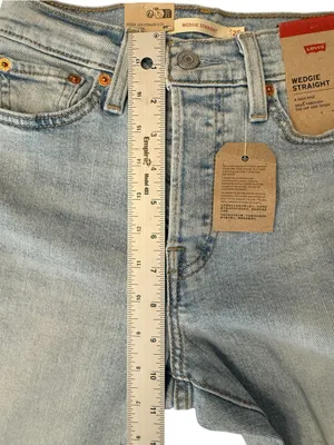Levi’s NWT Wedgie Straight Jeans Women’s 25x28 Light Wash High Rise Denim thumbnail 12