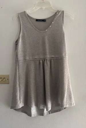 Doe & Rae Grey Sleeveless Tank Top Button Detail Size Small Casual Neutral thumbnail 1