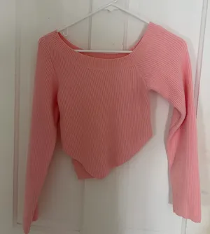 SheIn Pink cropped sweater thumbnail 1
