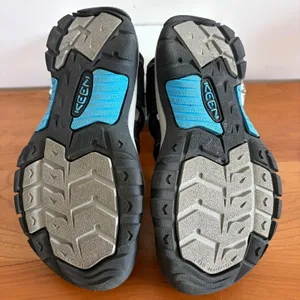 Keen Newport H2 Waterproof Hiking Sandals Black Blue 1019292‎ Womens Size 5 thumbnail 7
