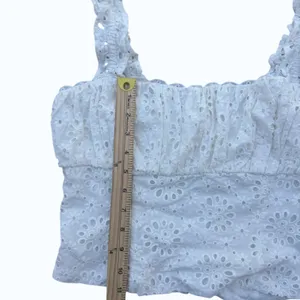 Tularosa Eyelet Crop Top Bohemian Ruffle Cotton Blouse Medium Sold by‎ Revolve thumbnail 4
