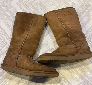 UGG Classic Chestnut Tall Shearling Lined Boots Size 7 thumbnail 1