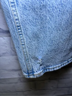 Abercrombie & Fitch Curve Love Ultra High Rise 90s Straight Jean Women’s 32 thumbnail 8