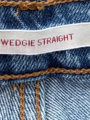 Levi’s Jeans Wedgie Straight Light Wash Distressed Size 26 thumbnail 7