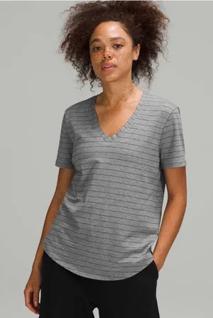 Lululemon Love Tee Short Sleeve V-Neck T-Shirt NEW thumbnail 1