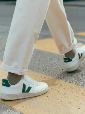 Veja V-10 Leather Sneakers thumbnail 3