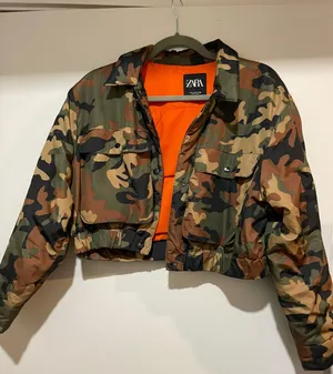 ZARA cropped Camo Puffer jacket thumbnail 1
