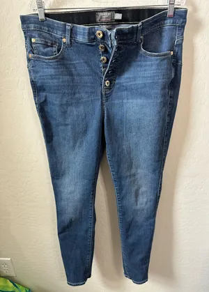 Torrid jeans size 16R thumbnail 1
