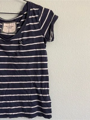 Abercrombie & Fitch V Neck Blue/White Striped Tee. Size Small thumbnail 3