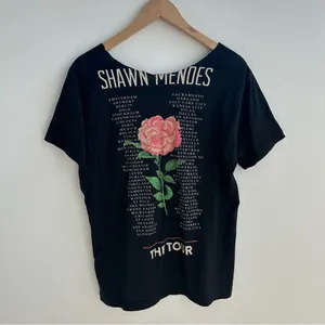 Shawn Mendes Off The Shoulder The Tour T-shirt thumbnail 5