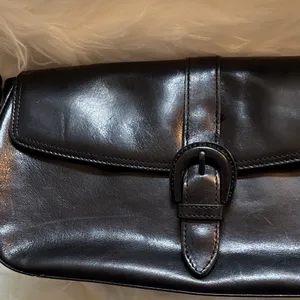 Kenneth Cole New York Sleek Black Leather Shoulder Bag thumbnail 9