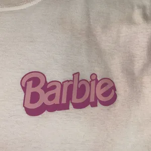 Barbie Size M Short Sleeve T Shirt thumbnail 11
