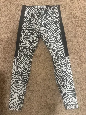 Nike Pro Hypercool Women's Training Leggings – Brushstroke Abstract Print‎ – thumbnail 1