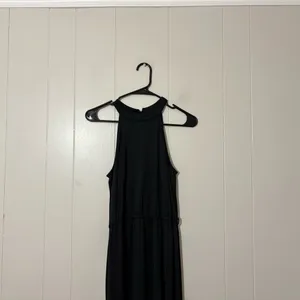 The Good Jane Black Sleeveless Midi Dress Size M High Neck Elastic Waist Minimal thumbnail 3