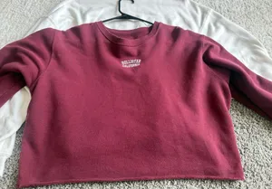 Hollister Crewneck  thumbnail 1