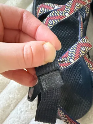 Chacos Women's Black Sandals with Multicolor Geometric Straps thumbnail 8