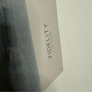 NWT Fidelity Coco Wide Leg Jeans Raw Hem Clearwater Blue‎ Size 26 Clean Girl thumbnail 6