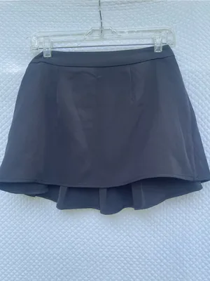 PrettyLittleThing Black Wrap Pleated Skirt with Buckle Detail thumbnail 4