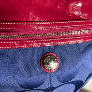 COACH LAURA signature patent top Pink and Blue Women's SHOULDERBAG tote thumbnail 3