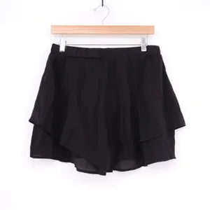 Womens Multi Layer Ruffled Shorts M Black Elastic Waist Flat Front Beach Summer thumbnail 2