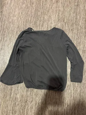 Gray top thumbnail 3
