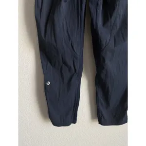 Lululemon Dance Studio Mid Rise Joggers True Navy Lightweight Cargo Pants Size 2 thumbnail 8