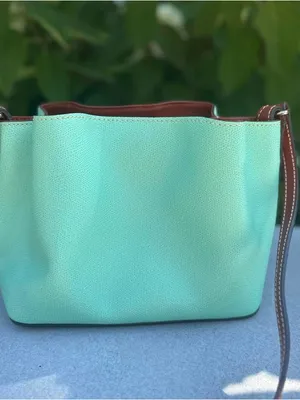 Dooney & Bourke Claremont Mini Barlow Crossbody in excellent condition thumbnail 2
