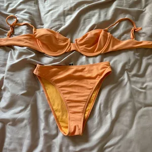 Dippin’ Daisy’s Bikini Set thumbnail 1